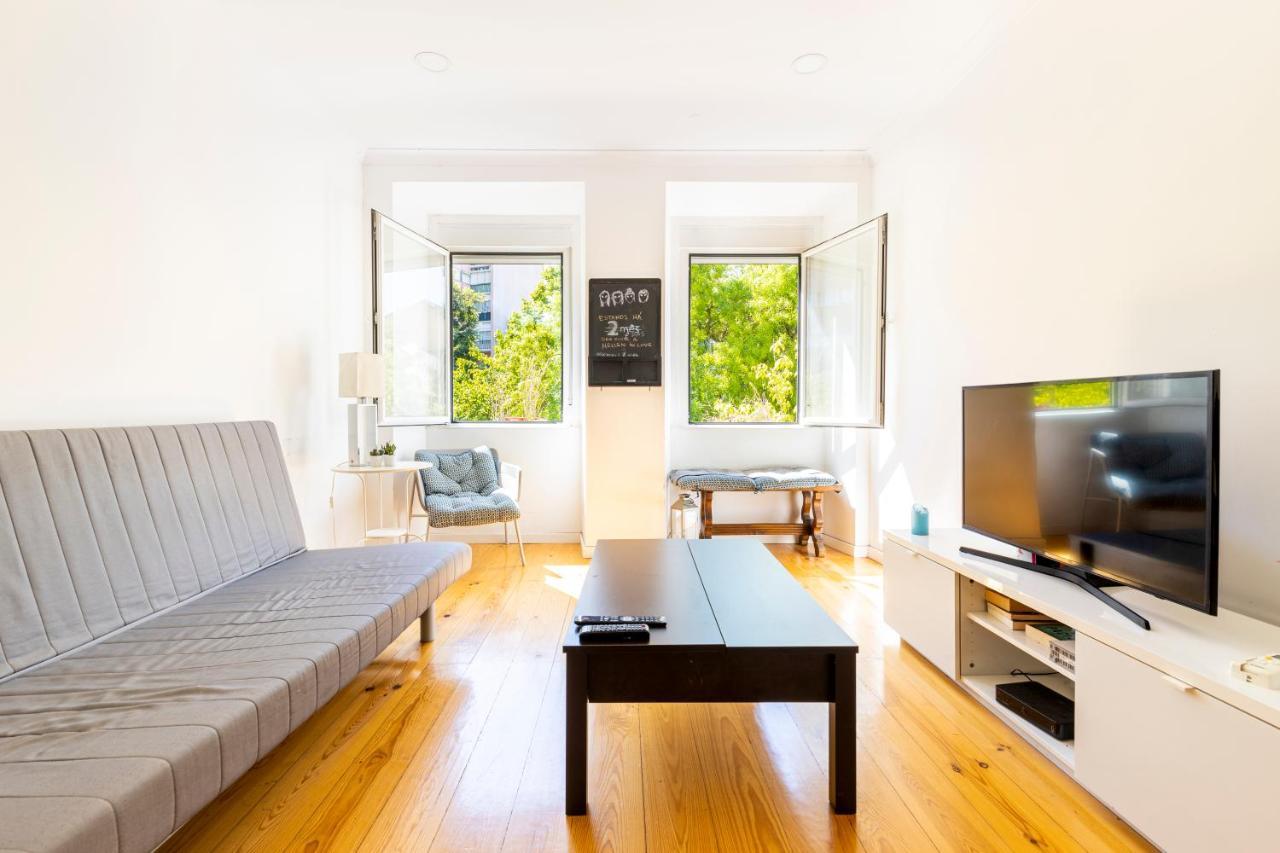 Comfy 3 Bedroom Apartment Campo De Ourique Lisbon Bagian luar foto