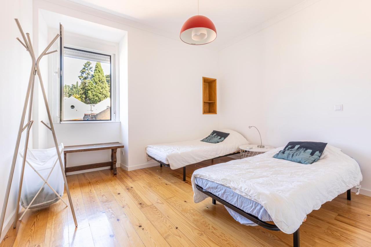 Comfy 3 Bedroom Apartment Campo De Ourique Lisbon Bagian luar foto