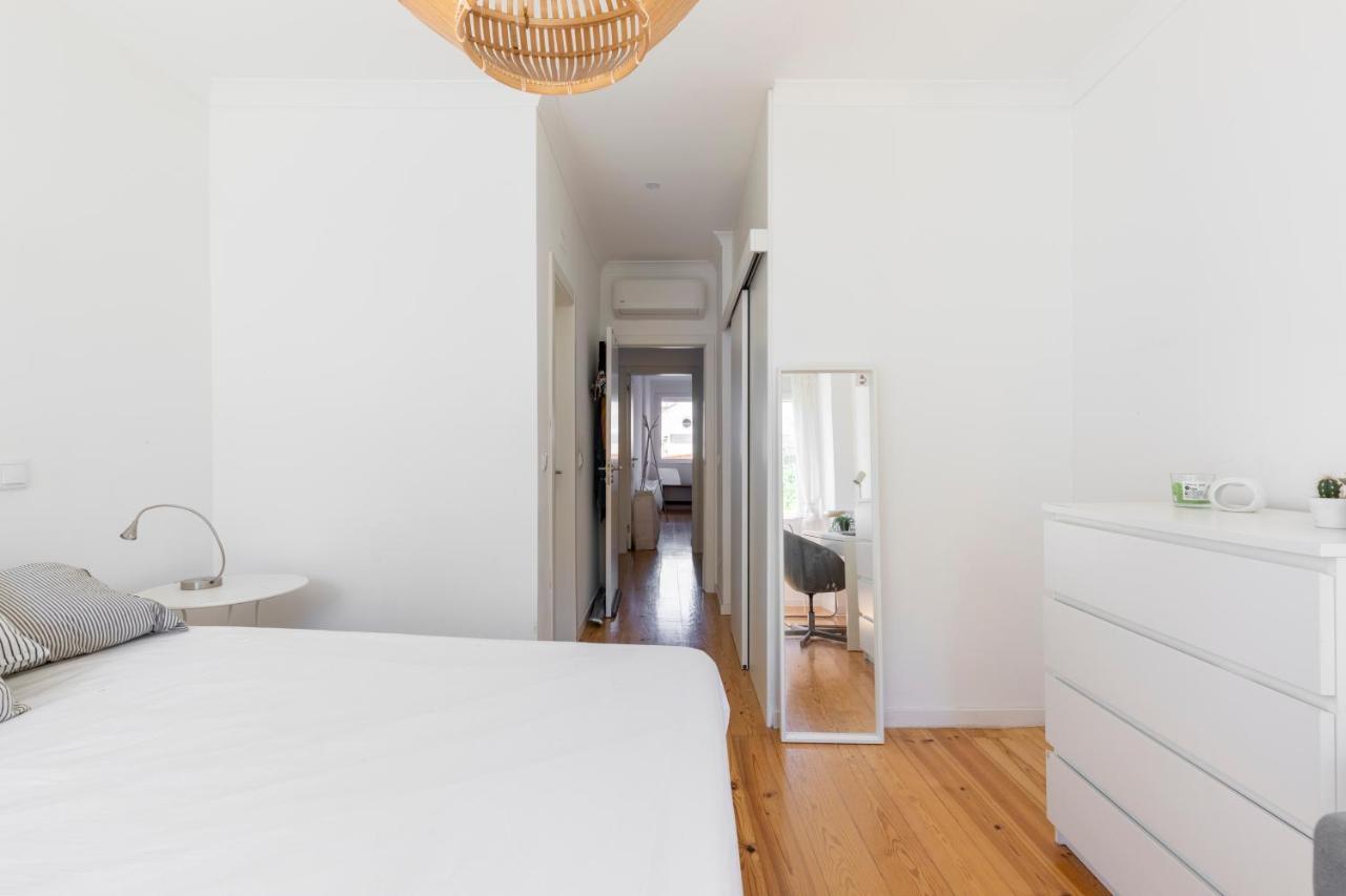 Comfy 3 Bedroom Apartment Campo De Ourique Lisbon Bagian luar foto