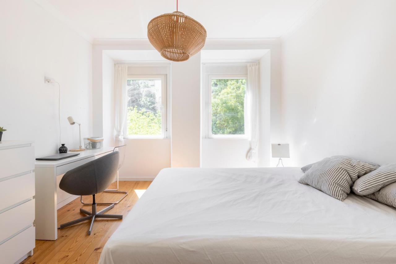Comfy 3 Bedroom Apartment Campo De Ourique Lisbon Bagian luar foto
