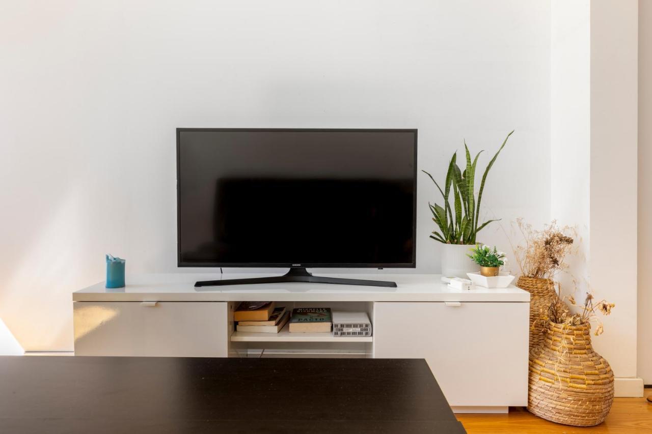 Comfy 3 Bedroom Apartment Campo De Ourique Lisbon Bagian luar foto
