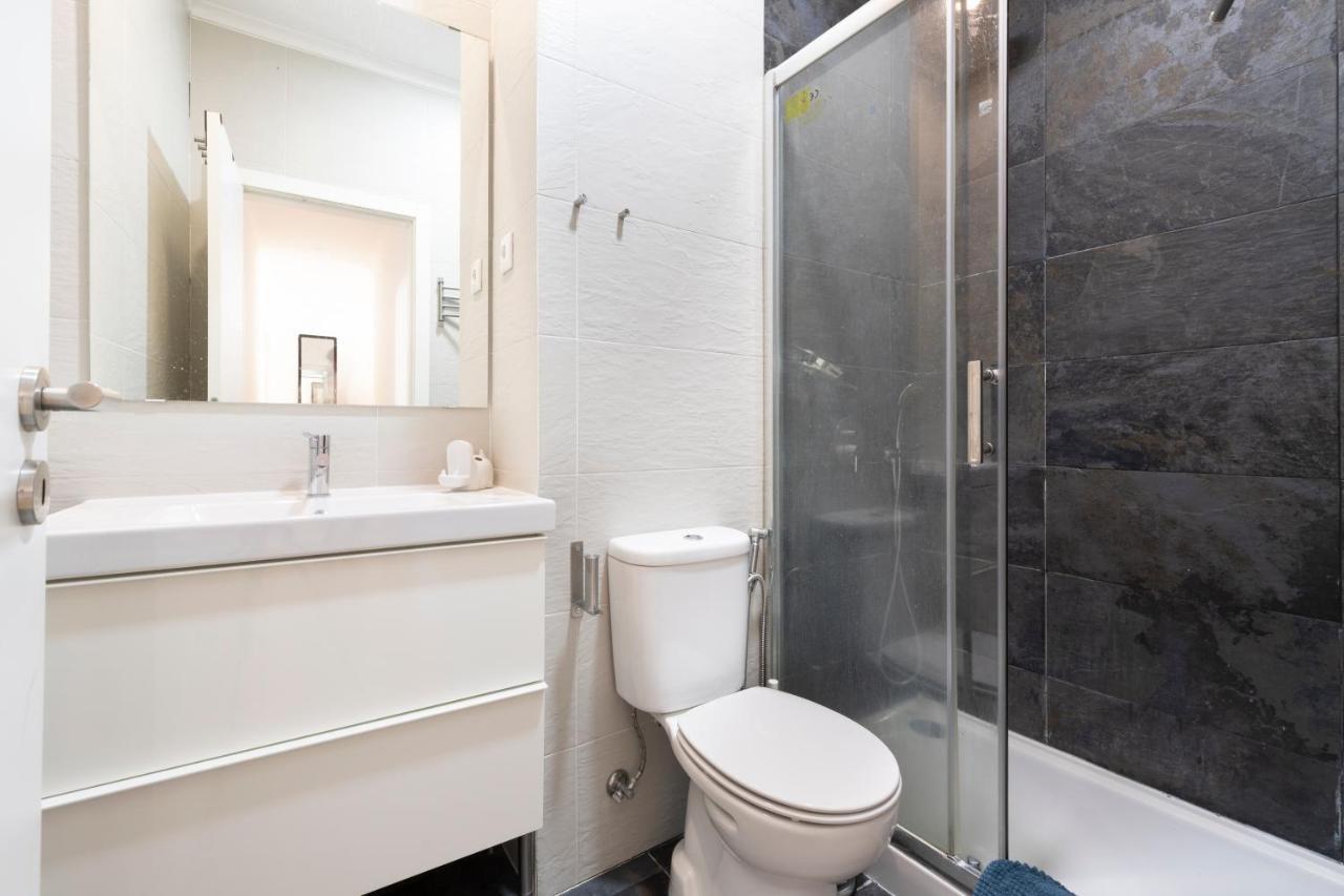 Comfy 3 Bedroom Apartment Campo De Ourique Lisbon Bagian luar foto