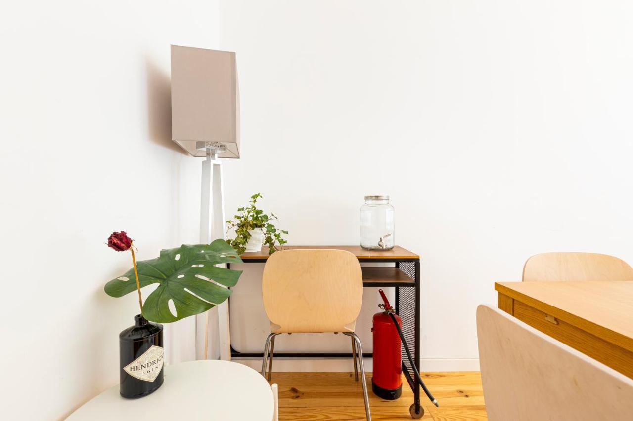 Comfy 3 Bedroom Apartment Campo De Ourique Lisbon Bagian luar foto