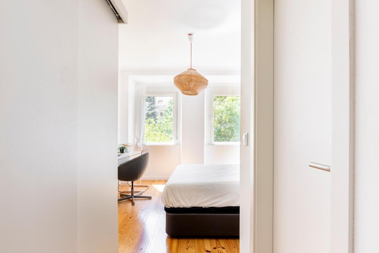 Comfy 3 Bedroom Apartment Campo De Ourique Lisbon Bagian luar foto