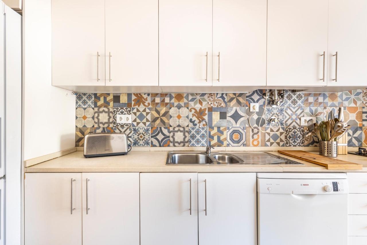 Comfy 3 Bedroom Apartment Campo De Ourique Lisbon Bagian luar foto